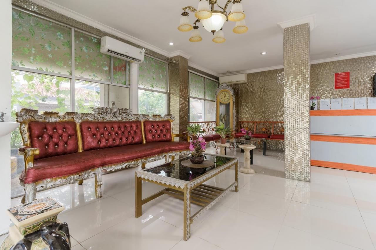 Reddoorz Syariah Near Universitas Borobudur Jacarta Exterior foto
